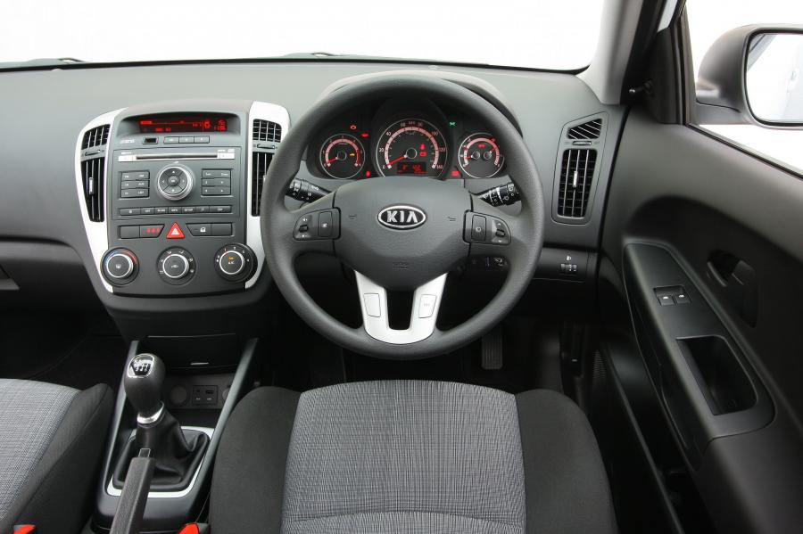  Kia cee&rsquo;d 2009 года  (фото 45 из 98)